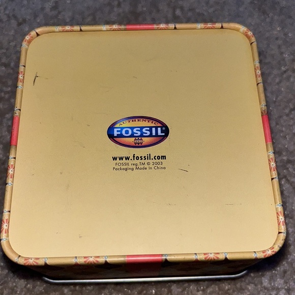 Fossil Blue QC1039 Digital Watch with Tin - Picture 3 of 4